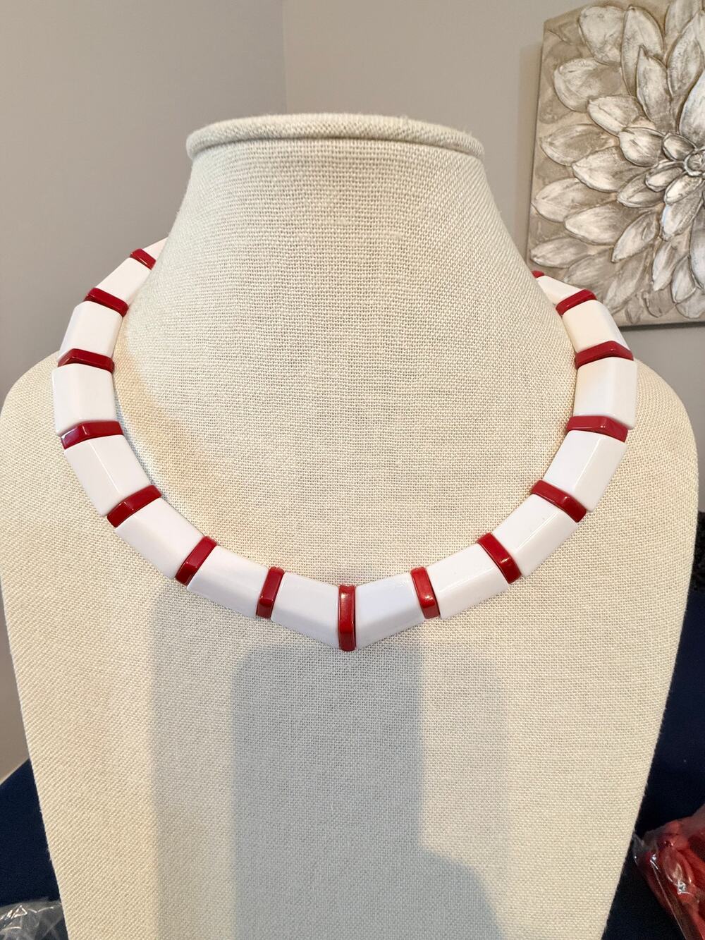 Vintage Red & White Chunky Acrylic Collar Necklace